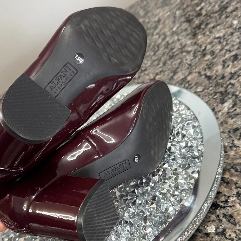 Alfani Dark Burgundy glossy Heels NWOT 7.5 wide